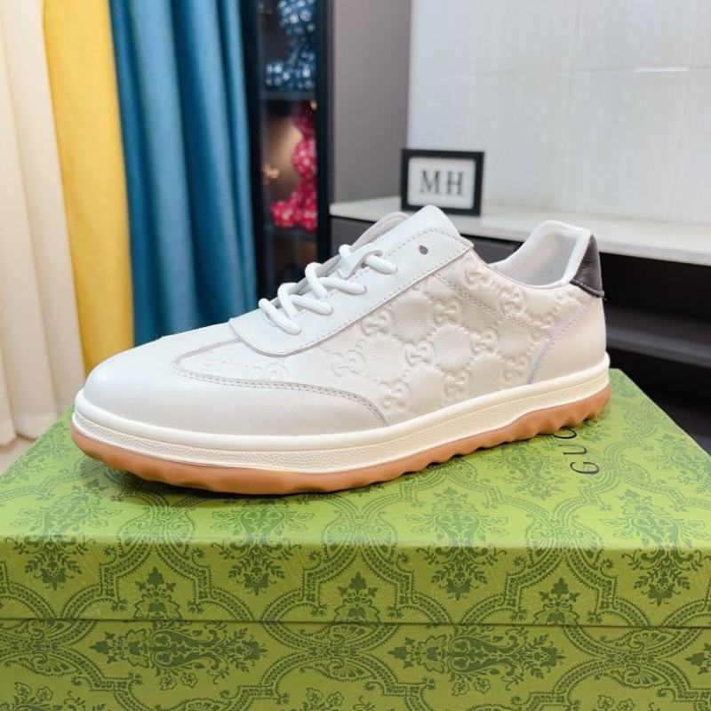 G*u*i casual shoes